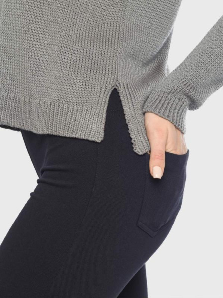 Вязаный джемпер свободного кроя с разрезами по бокам LDK 012 Вязаный джемпер свободного кроя с разрезами по бокам LDK 012