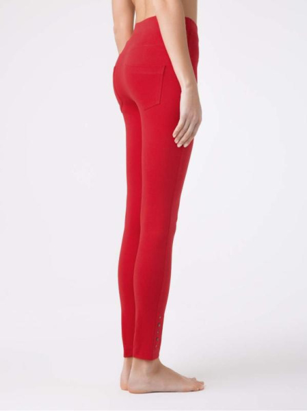 Ультраэластичные джеггинсы с металлическим декором VEGAS, р.164-90, risky red