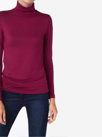 Классическая водолазка из вискозы "ощущение шелка" 820 Классическая водолазка из вискозы "ощущение шелка" 820