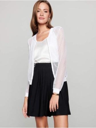 Белый фактурный бомбер в сеточку на молнии LJ 1133