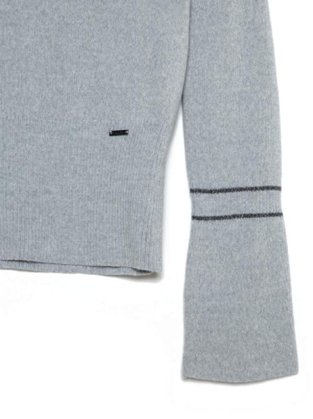 Вязаный джемпер с расклешенными рукавами LDK 059