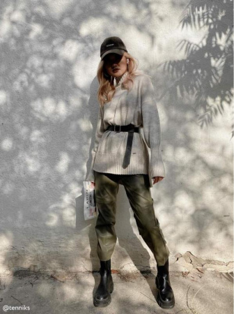 Укороченные брюки прямого кроя с высокой посадкой и напылением "под кожу" CITY CHIC || Брюки жін. CE CITY CHIC, р.164-88-94, olive Укороченные брюки прямого кроя с высокой посадкой и напылением "под кожу" CITY CHIC || Брюки жін. CE CITY CHIC, р.164-88-94, olive