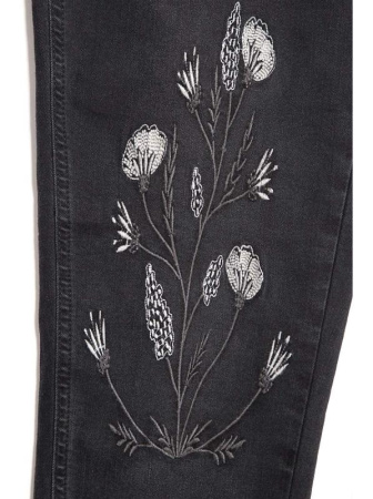 Моделирующие джинсы из премиального денима с вышивкой CON-100 Lycra || Брюки джинсові жін. CE CON-100, р.170-94, чорний Моделирующие джинсы из премиального денима с вышивкой CON-100 Lycra || Брюки джинсові жін. CE CON-100, р.170-94, чорний